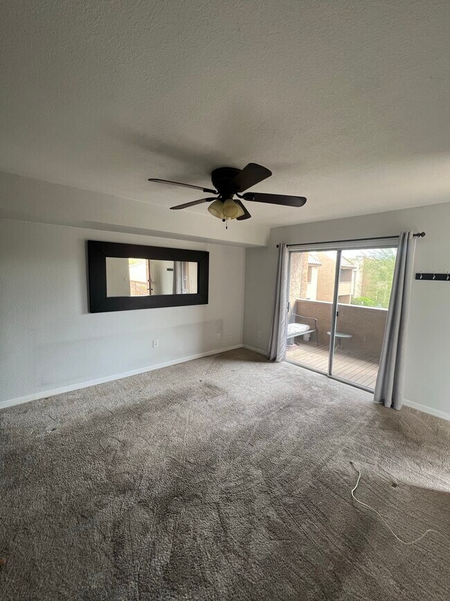 Building Photo - 5877 N Granite Reef Rd