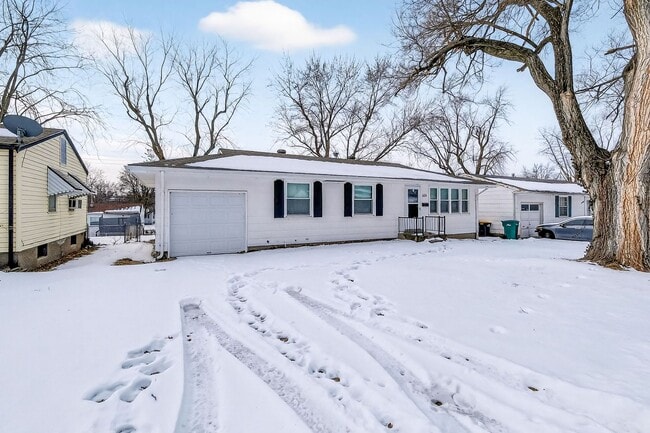 Building Photo - Now Accepting Section 8 – St. Louis, MO 3 bedroom /1 Bath Home in 63137