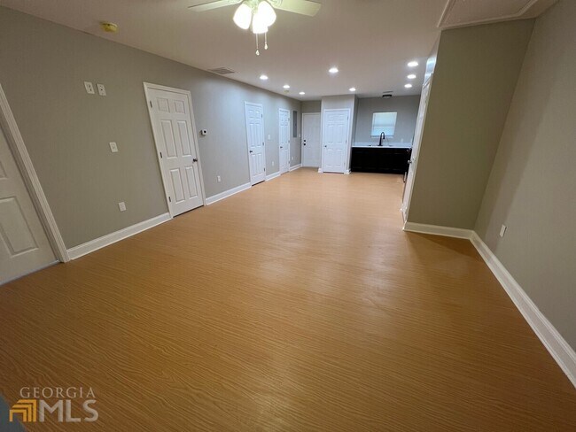 Building Photo - 1071 Bramblewood Dr