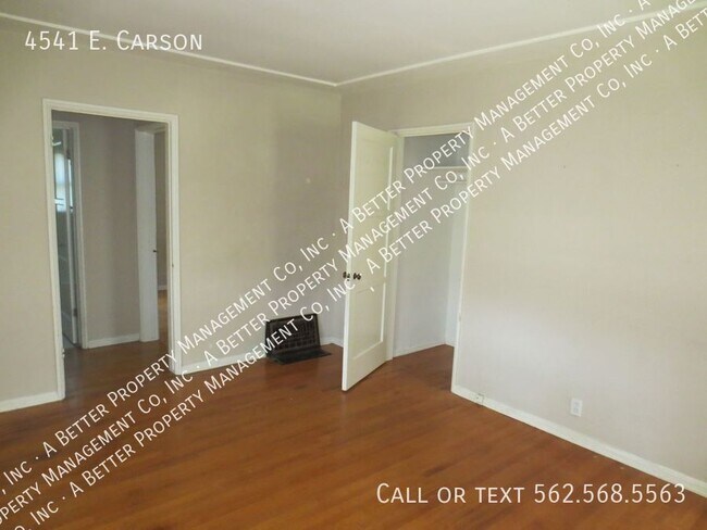 Foto del edificio - 4541 E. Carson-