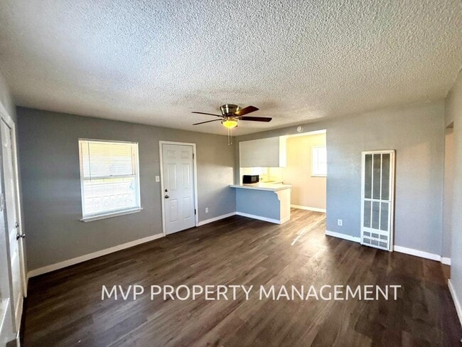 Foto del edificio - 444 Dodge Ave