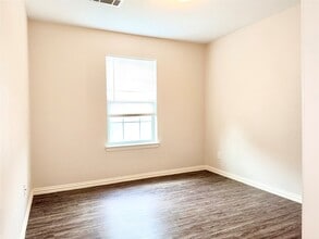 Building Photo - 12505 Venus Park Ln