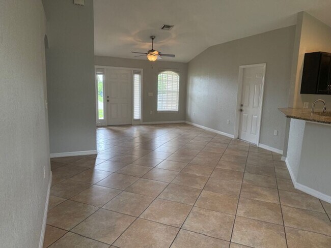 Foto del edificio - Spacious 3 Bed / 2 Bath Home in the Heart ...