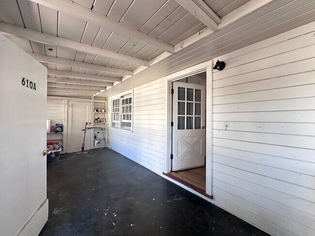 Foto del edificio - Cozy West Sac Cottage
