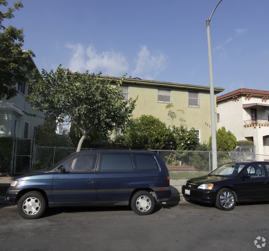 Primary Photo - 5537 Lexington Ave