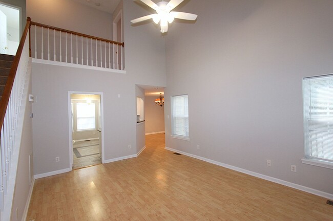 Building Photo - Charming Home in Holly Springs!