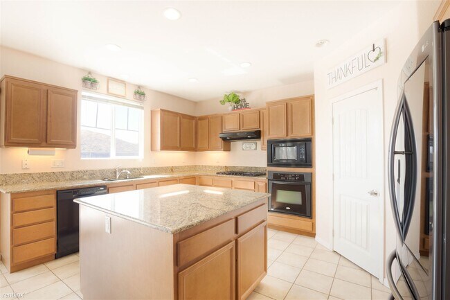 Building Photo - 4 br, 2.5 bath House - 52982 Sweet Juliet ...