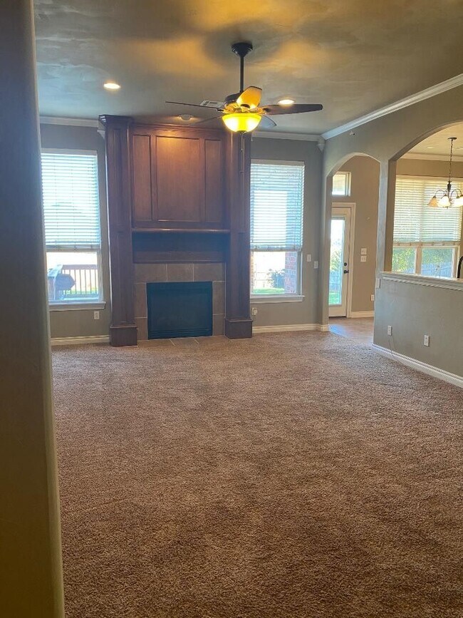 Building Photo - Gorgeous Home in Summit Lakes Available For Lease