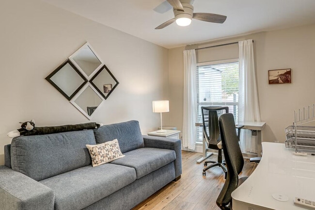 Building Photo - 2331 E Lupine Ave