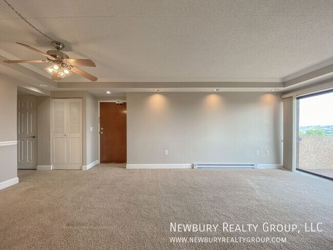 Foto del edificio - 530 N Main St