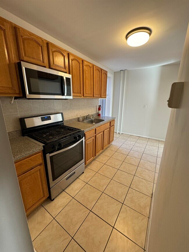 Foto del edificio - 157-159-159 W 48th St