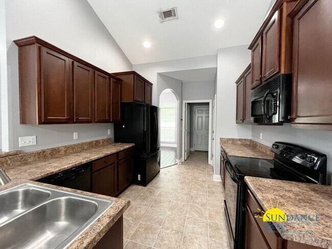 Building Photo - Charming 3-Bedroom Home  in South Crestview!