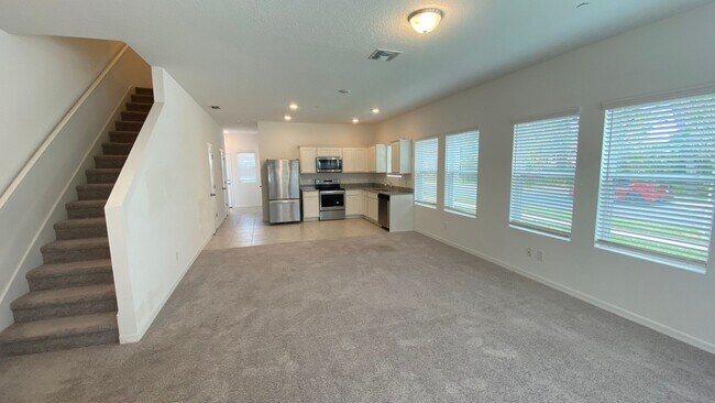 Foto del edificio - 3 Bedroom, 2.5 Bath End Unit Townhome in B...
