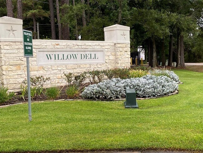 Foto del edificio - 22030 Willow Shade Ln