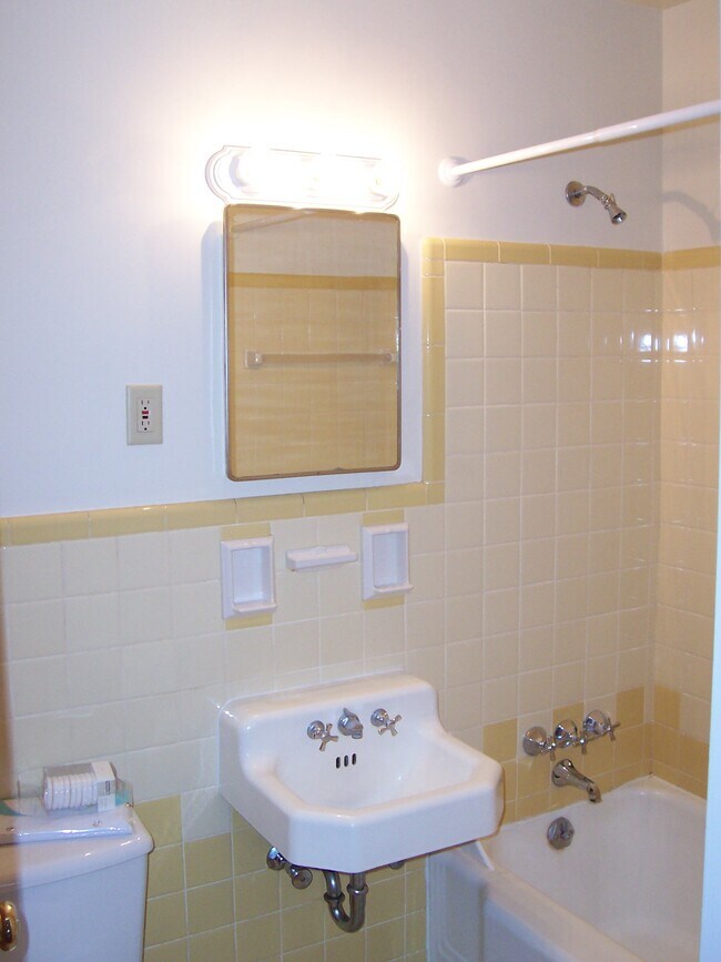 Foto del edificio - 545 Howell Ave