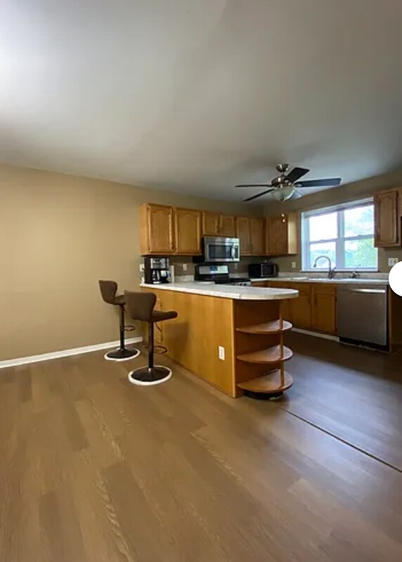 Foto del edificio - 402 Meadow Ave