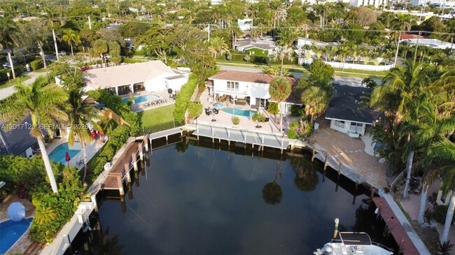 Building Photo - 2908 Bayview Dr