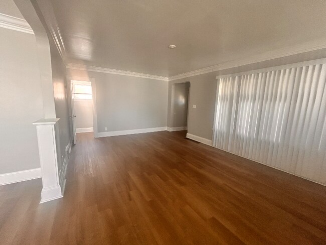 Foto del edificio - 10108 Park Heights Ave