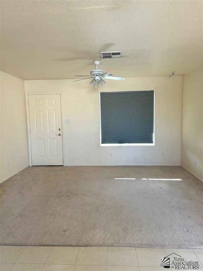 Building Photo - 3039 S Tangerine Ave