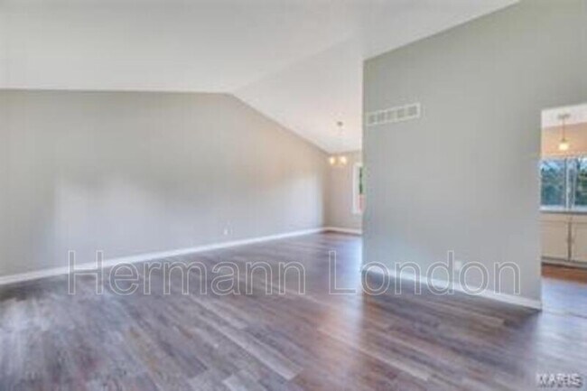 Foto del edificio - 5227 Suntrail Dr