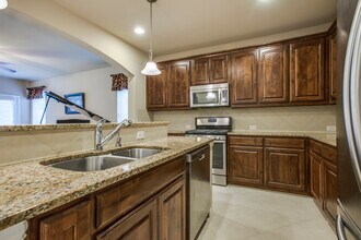 Building Photo - 313 Sir Brine Dr