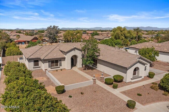 Building Photo - 3410 E Vallejo Ct