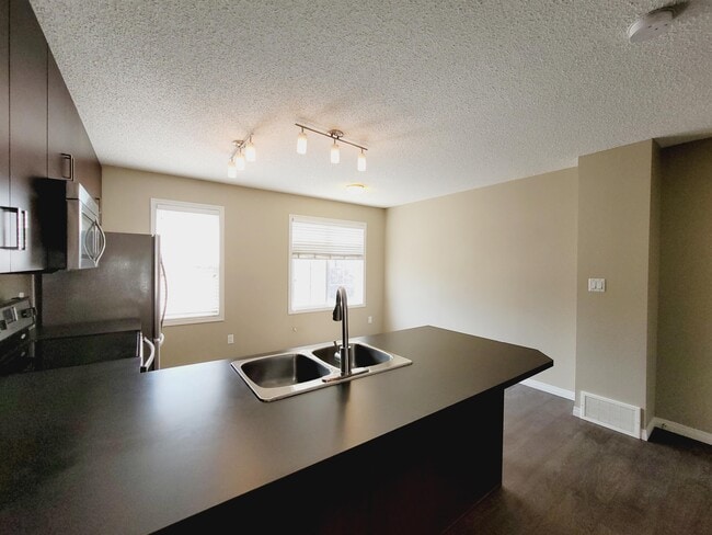 Building Photo - 9151 Shaw Way SW