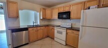 Foto principal - 560 SE 23rd Ave