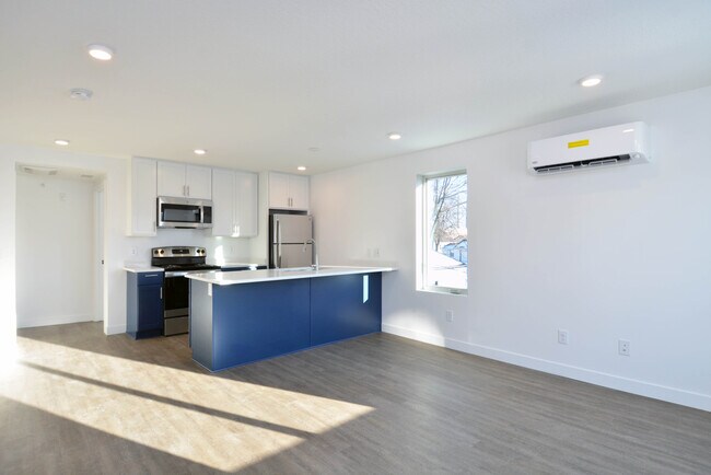 Foto del edificio - 2909 Grand St NE
