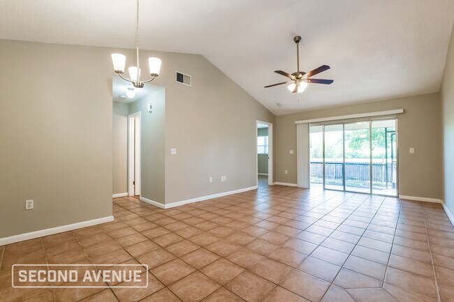 Building Photo - 10532 Wyndcliff Dr