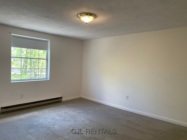 Building Photo - 1 Viking Ct
