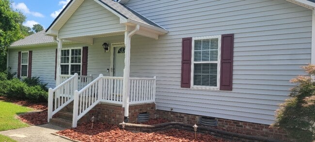 Building Photo - 3 BR - 2 BA Ranch in Garner