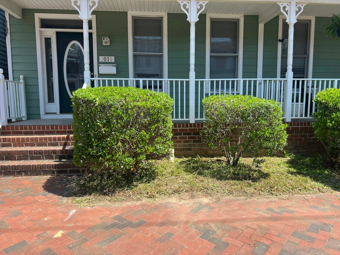 Foto principal - 1010 West Clay Street