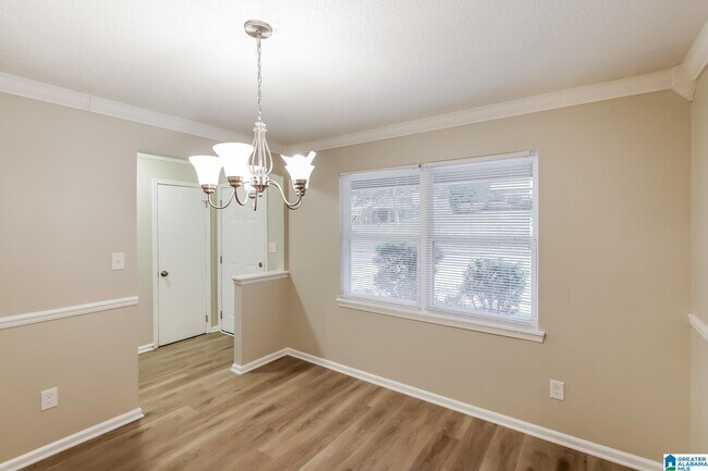 Building Photo - 438 Westchester Dr