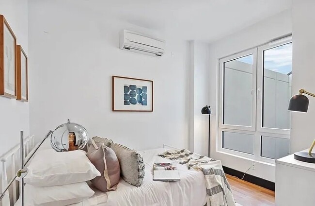 Photo - 290 Union Ave Apartment