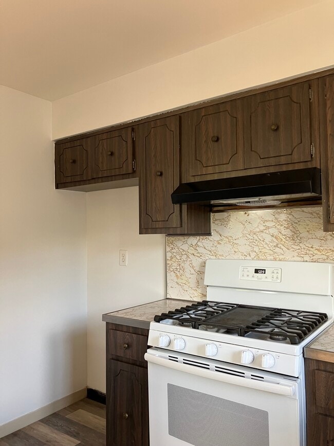 Building Photo - 36 Winham Ave