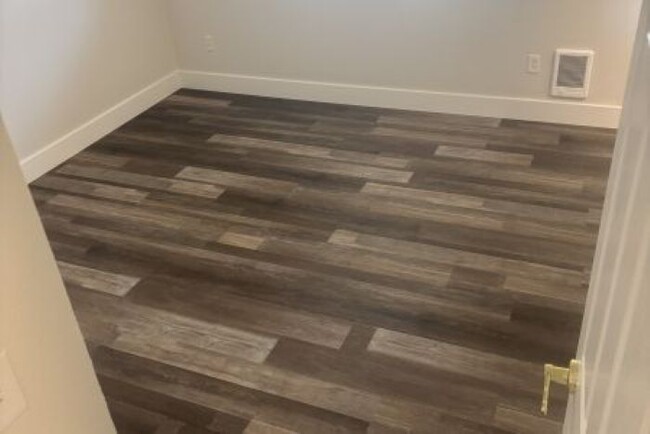 Foto del edificio - 1337 Lockview Ln