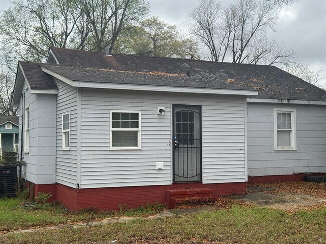 Building Photo - 809 Fletcher Ave