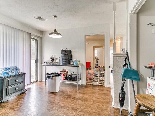 Building Photo - 333 NW 80th St