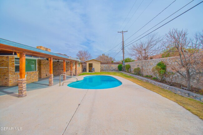 Foto del edificio - 8608 Catalpa Ln