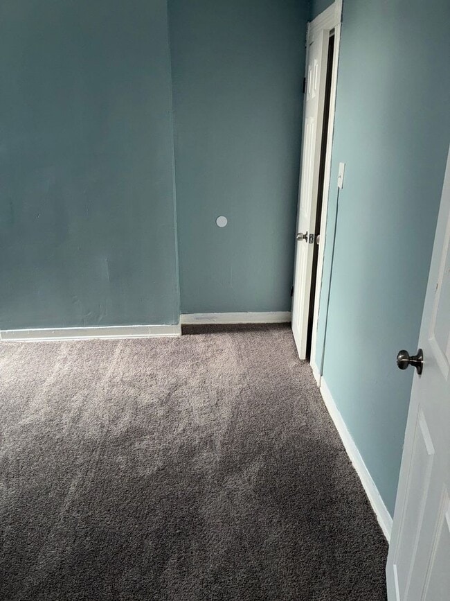 Building Photo - 1633 Westwood Ave