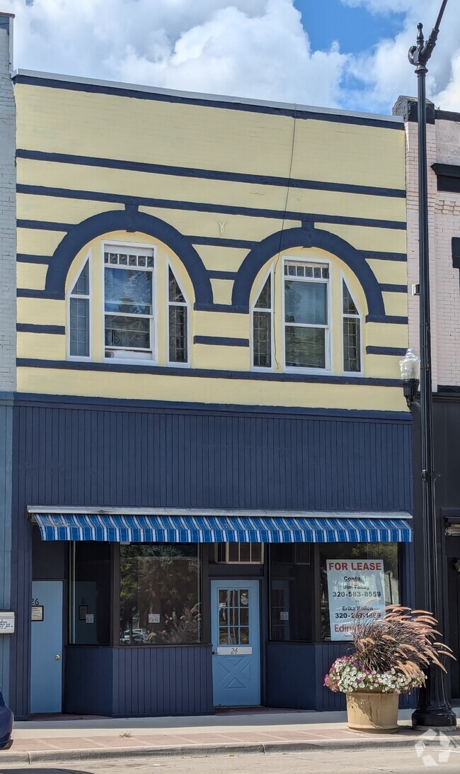 Building Photo - 24 Main St S