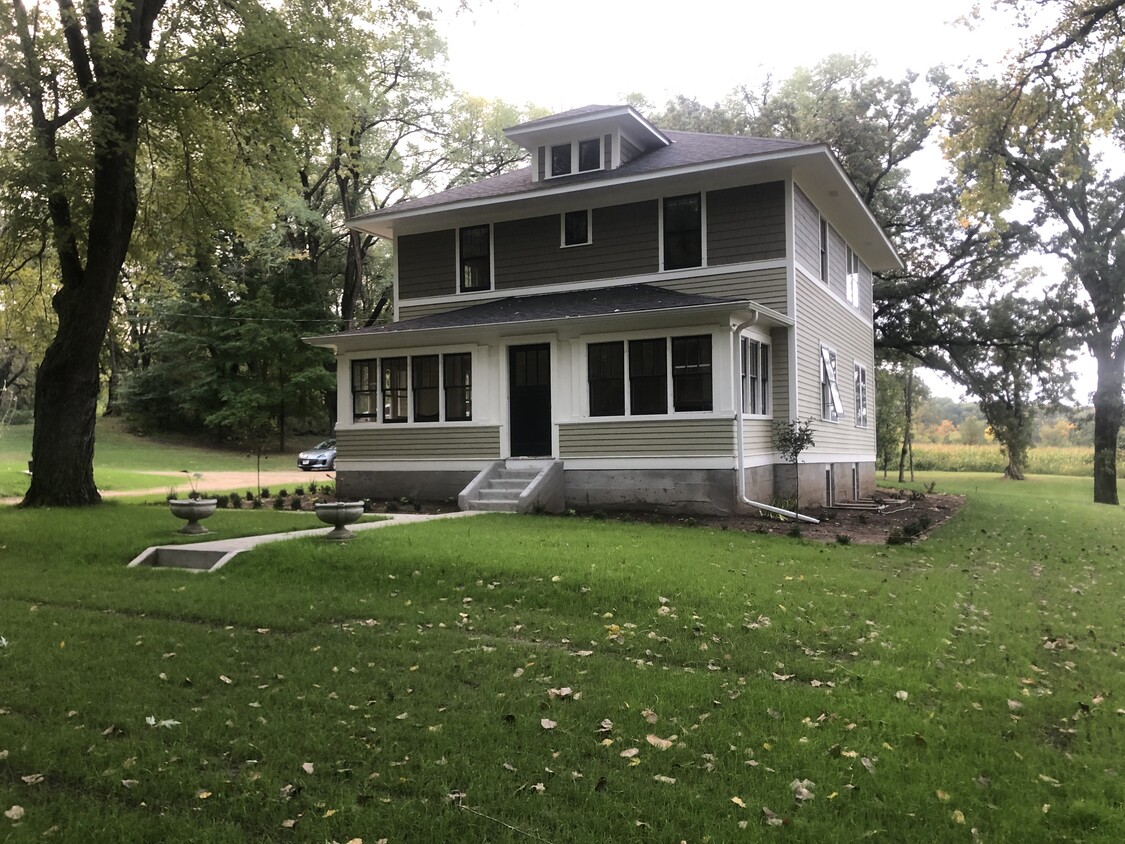 Primary Photo - 360 144th Ave
