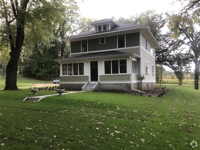 Building Photo - 360 144th Ave