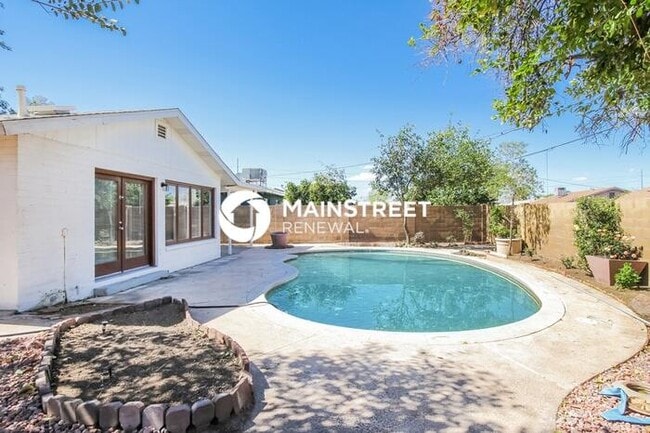 Building Photo - 3 Bedroom Pet-Friendly Home in PHOENIX, AZ...