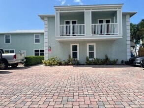 Building Photo - 1712 Gulfstream Ave