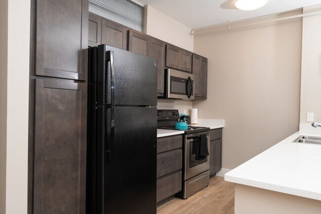 Foto del edificio - 515 E Market St