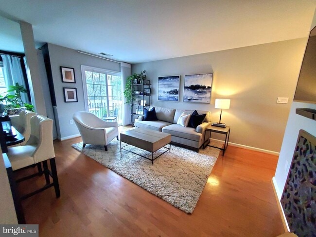 Building Photo - 116 Westwick Ct