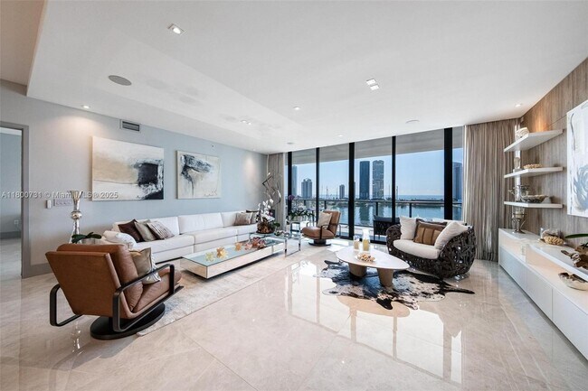 Building Photo - 5500 Island Estates Dr