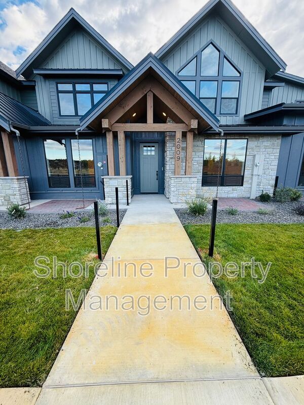 Primary Photo - 2009 Freya Ct